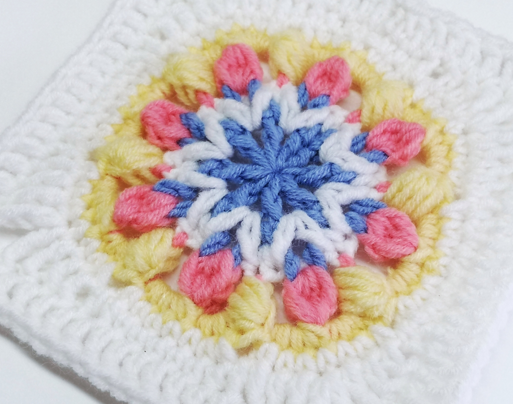 You are currently viewing Crochet granny square for flower themed baby girl blanket / Crochet Motif #58