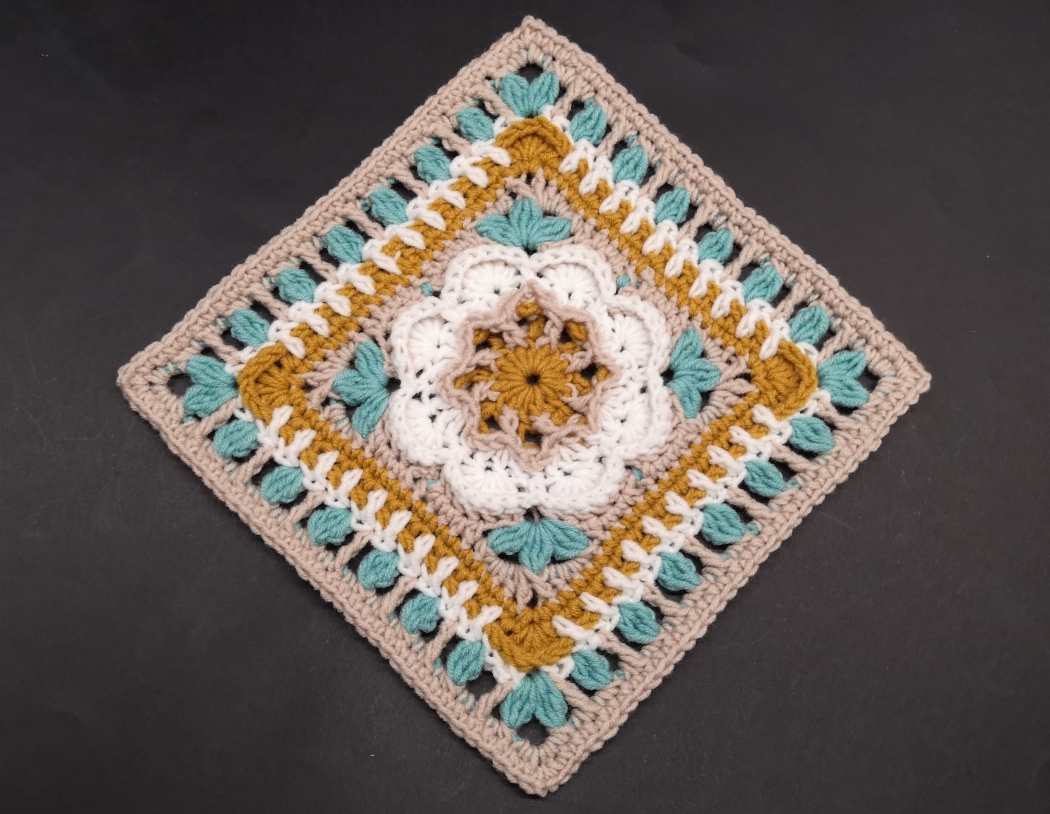 Read more about the article Crochet granny square pattern / Crochet Motif #92
