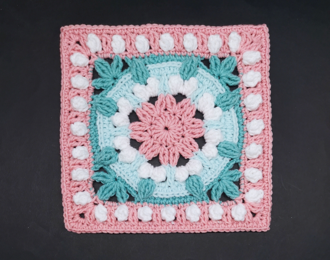 Read more about the article Crochet granny square pattern / Crochet Motif #109