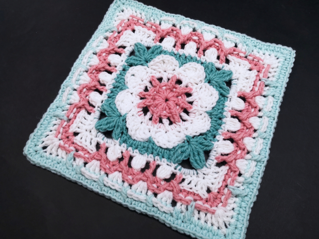 Read more about the article Crochet granny square pattern / Crochet Motif #113