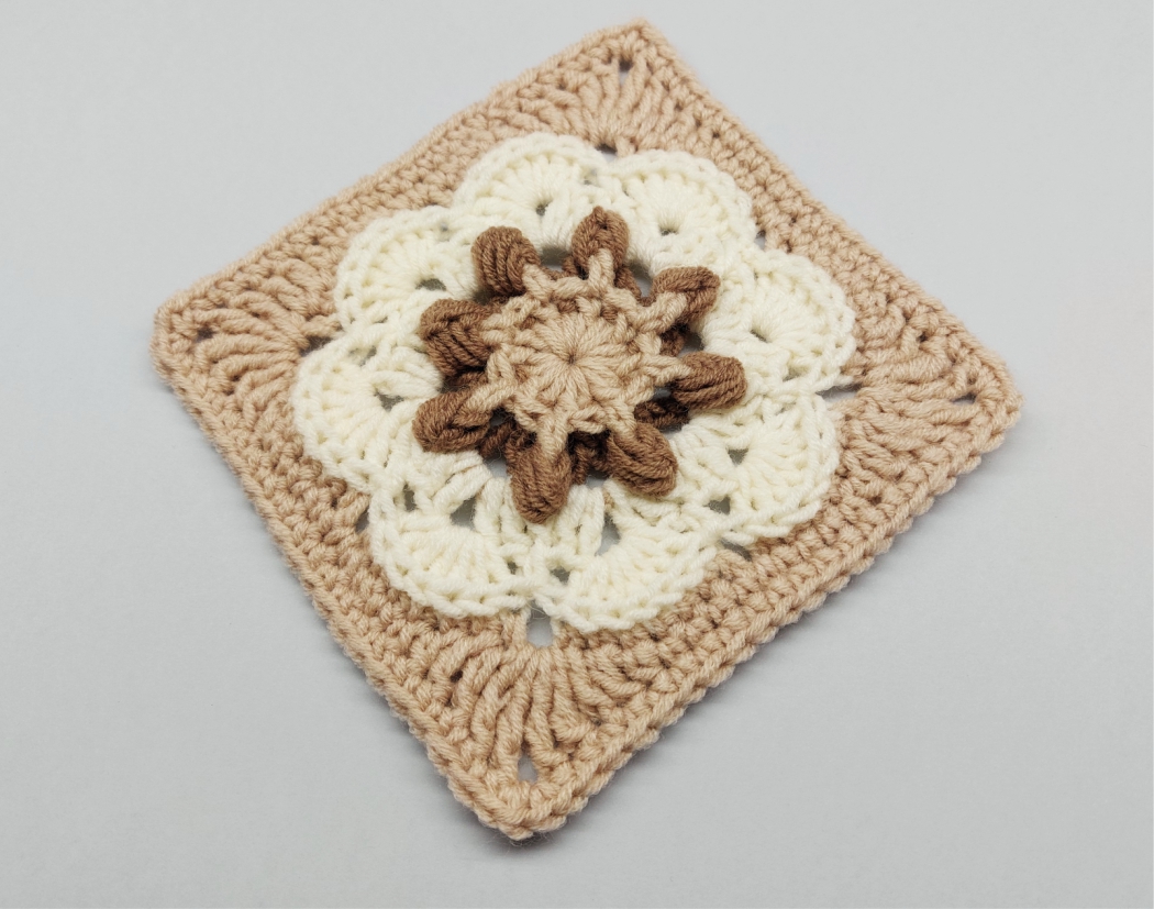 Read more about the article Crochet granny square pattern / Crochet Motif #119