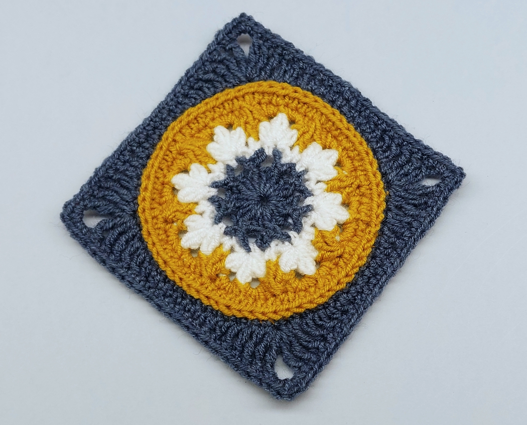 Read more about the article Crochet granny square pattern / Motif #129