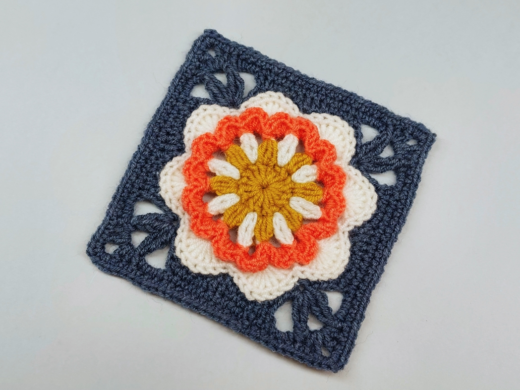 Read more about the article Crochet granny square pattern / Motif #140