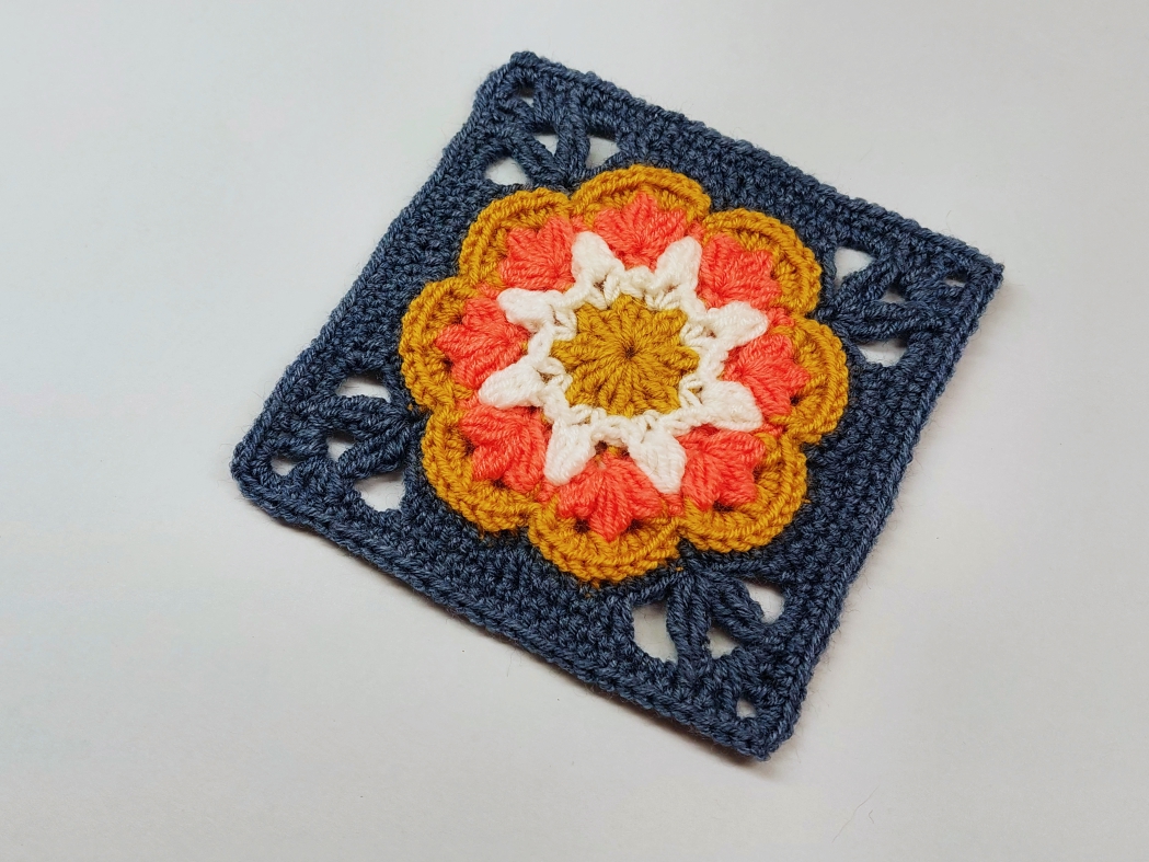 Read more about the article Crochet granny square pattern / Motif #143