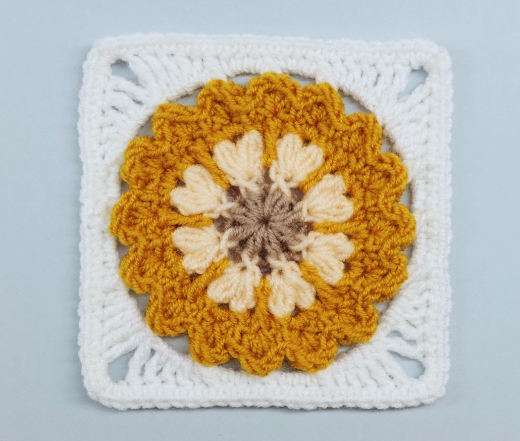 Read more about the article Crochet granny square pattern / Motif #148